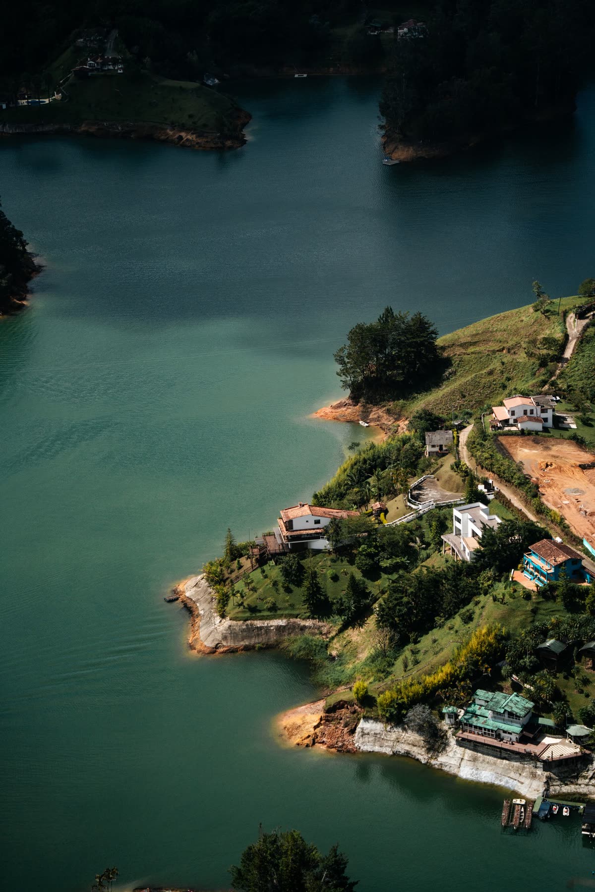 Islas y bahías del embalse de Guatapé