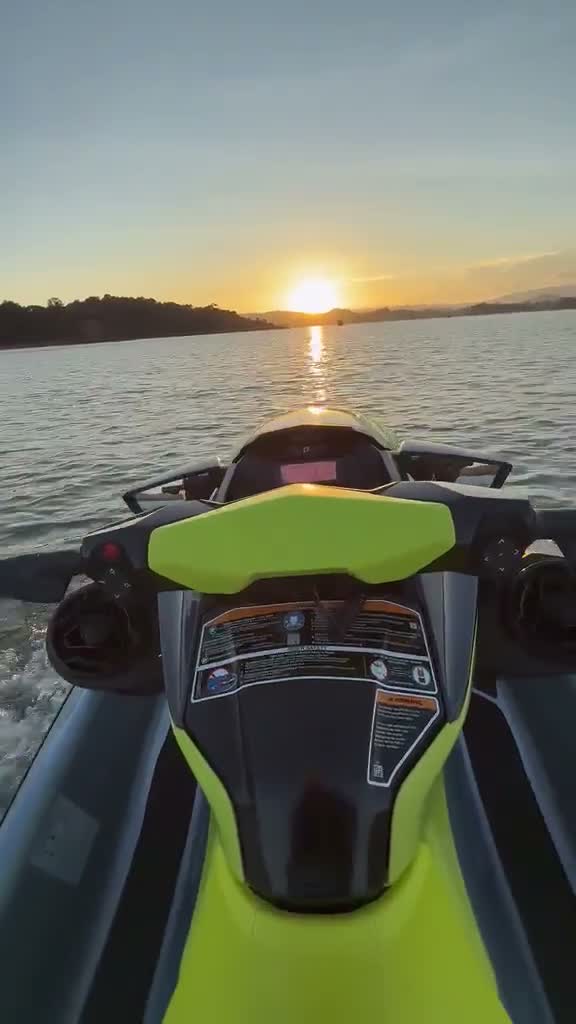 Atardecer en jet ski, video